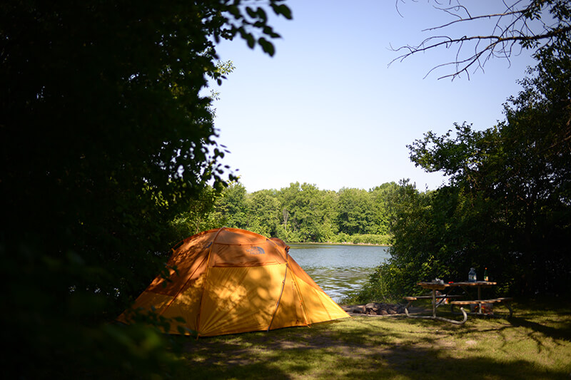 Camping au bord du lac
